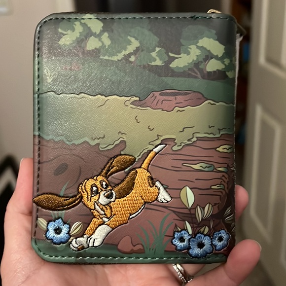 Loungefly Fox and the Hound Zipper Wallet - Picture 2 of 5